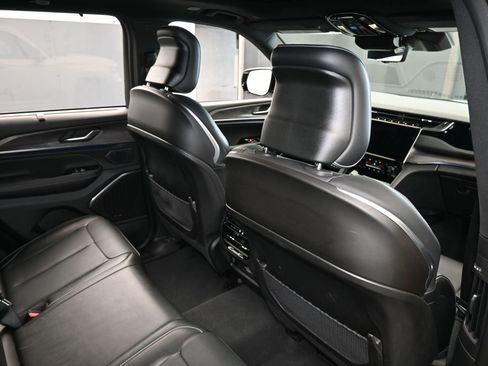 Used 2024 Jeep Grand Cherokee Overland w/ Adv Protech Group III image 49