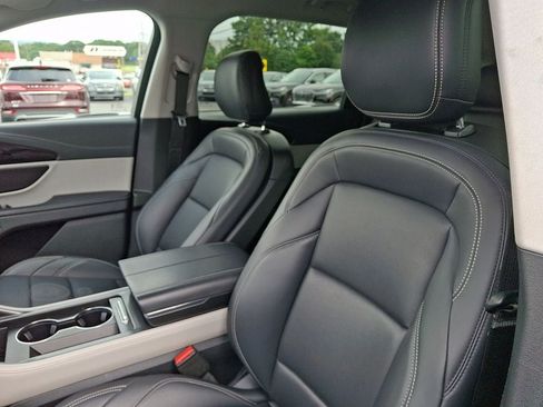 Certified 2025 Lincoln Nautilus Premier AWD/4WD image 14