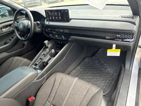 Used 2024 Honda Accord Sport image 17
