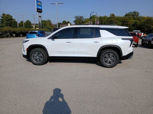 New 2026 Chevrolet Traverse LT w/ Enhanced Driving Package image 2