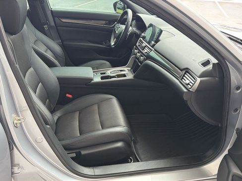 Used 2019 Honda Accord Sport image 13