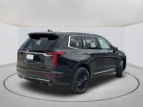 Certified 2024 Cadillac XT6 Luxury AWD/4WD image 11