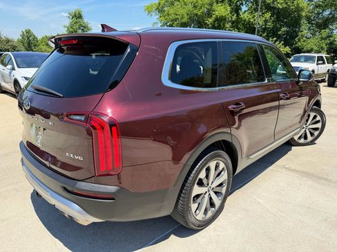 Used 2021 Kia Telluride EX w/ EX Premium Package AWD/4WD image 5