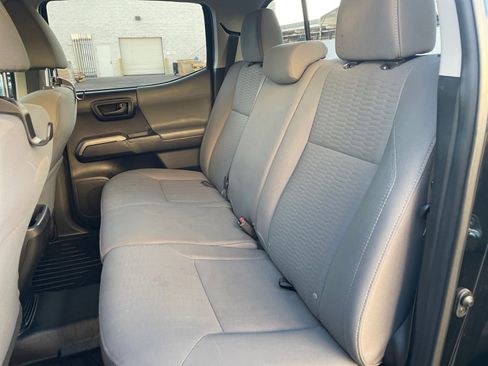 Used 2019 Toyota Tacoma SR5 RWD image 26