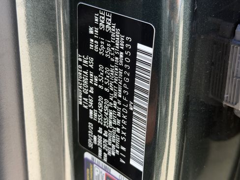 Certified 2023 Kia Sorento SX Prestige image 35