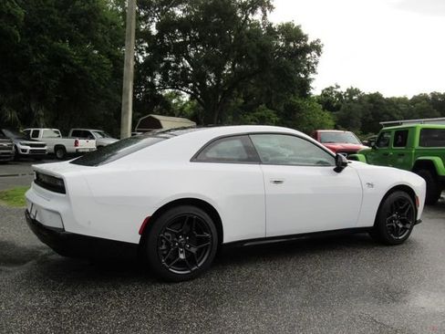 Used 2024 Dodge Charger R/T w/ Plus Group image 6