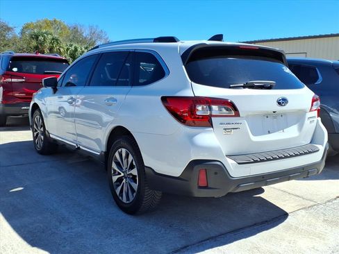 Used 2019 Subaru Outback 3.6R Touring image 4