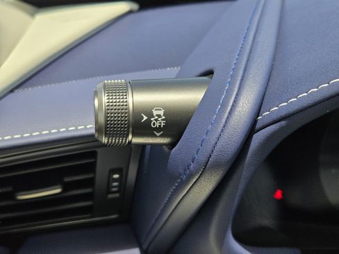 Used 2024 Lexus LC 500 Coupe RWD image 21