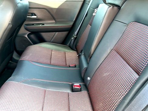Certified 2025 Nissan Kicks SR FWD image 17