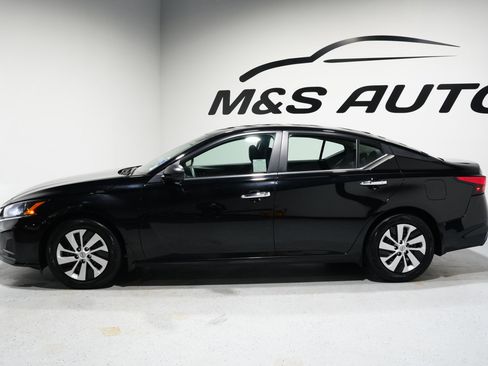 Used 2024 Nissan Altima 2.5 S image 5