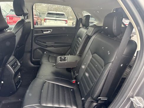 Used 2024 Ford Edge SEL w/ Convenience Package image 16