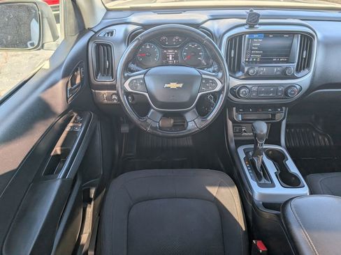 Used 2022 Chevrolet Colorado LT w/ Fleet Safety Package image 10