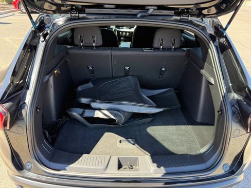 Used 2024 Chevrolet Trax RS image 44