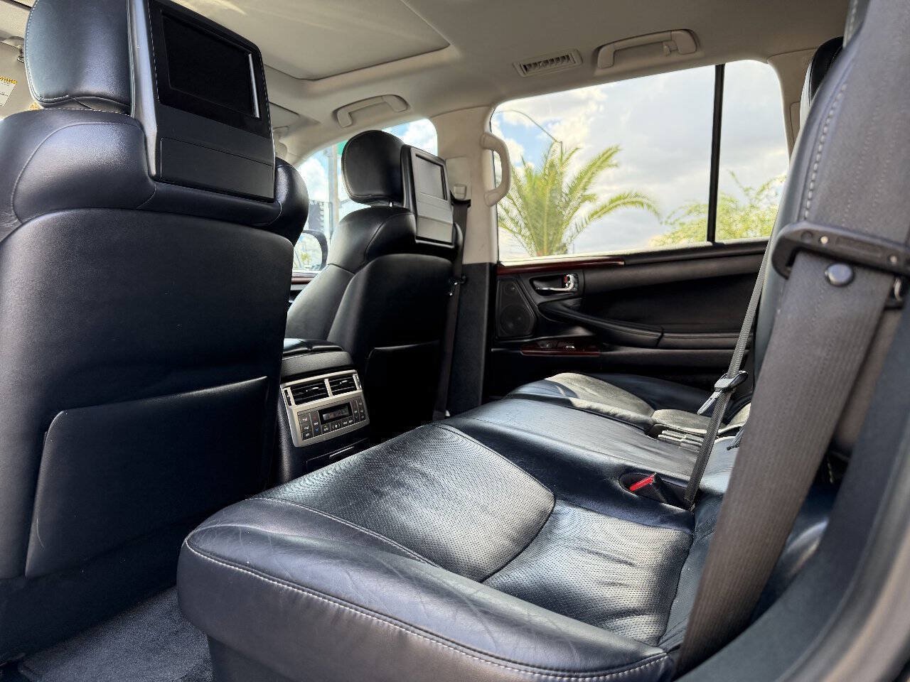 Used 2014 Lexus LX 570 4WD image 11