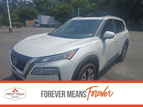 Used 2023 Nissan Rogue SV w/ SV Premium B Package FWD image 1