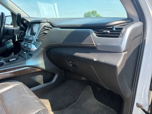Used 2017 Chevrolet Suburban LT AWD/4WD image 27