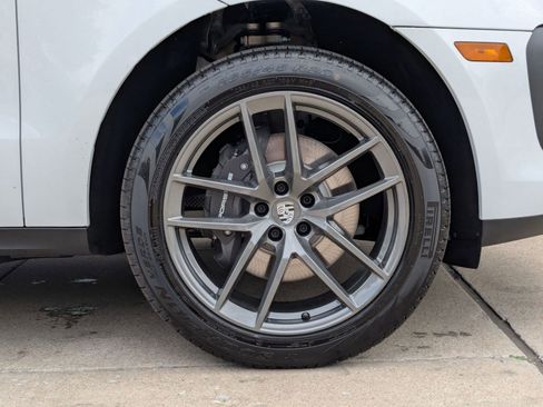 New 2026 Porsche Macan image 29