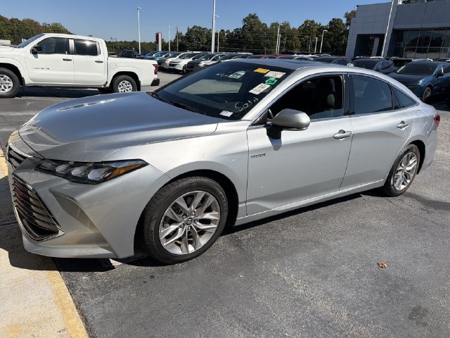 Used 2020 Toyota Avalon XLE w/ Moonroof Package FWD image 1