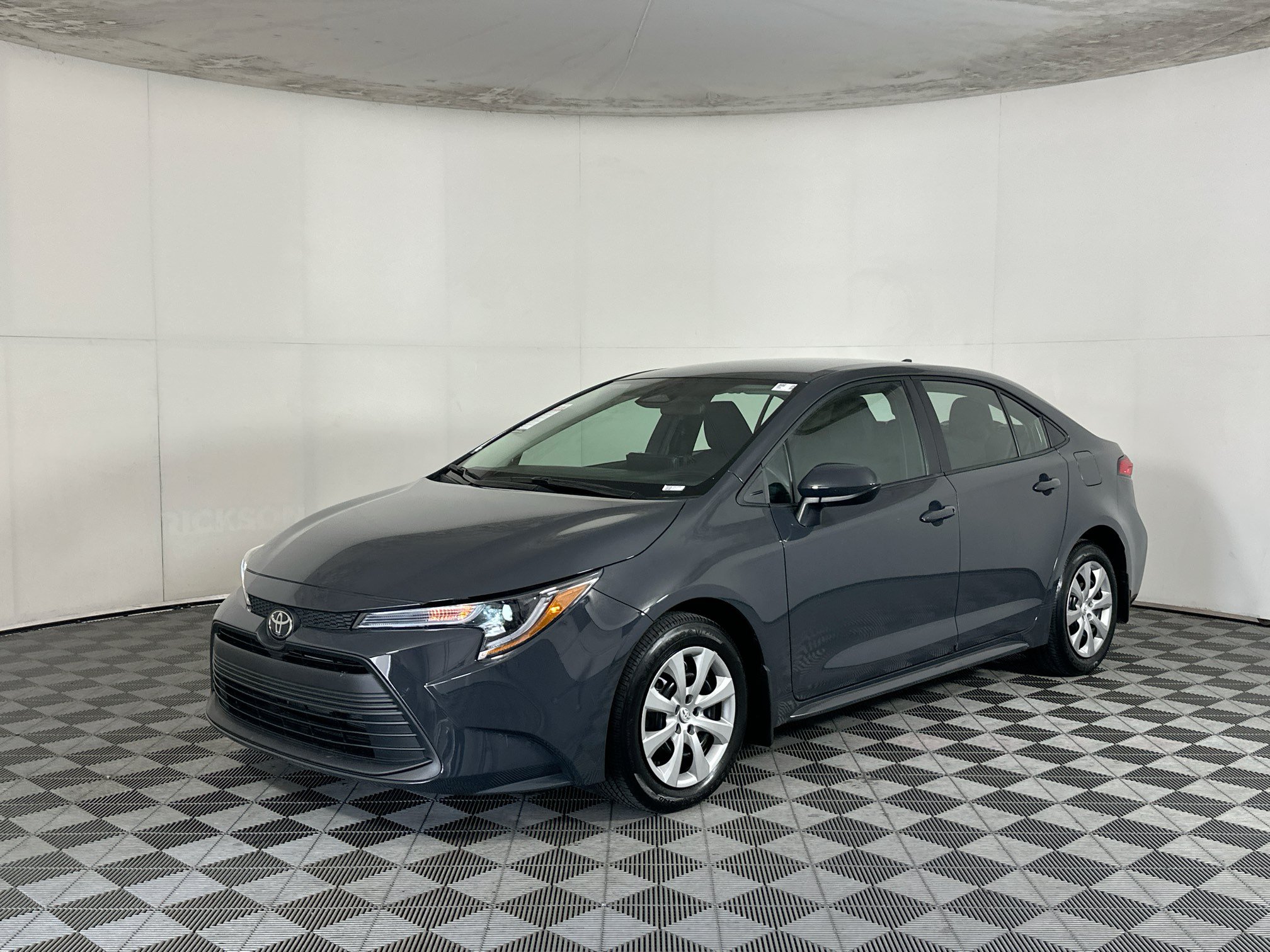 Used 2026 Toyota Corolla LE FWD image 7