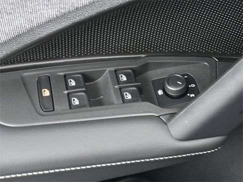 New 2025 Volkswagen Tiguan S image 13