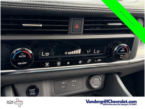 Used 2025 Nissan Rogue SV AWD/4WD image 20