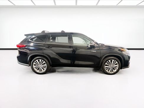 Used 2021 Toyota Highlander Platinum FWD image 26