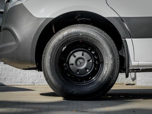 Used 2026 Mercedes-Benz Sprinter 144 Cargo image 4