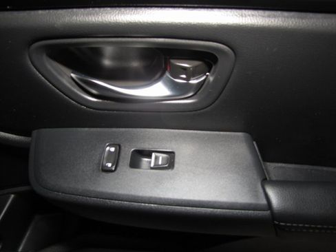 Certified 2023 Honda Pilot Touring image 24