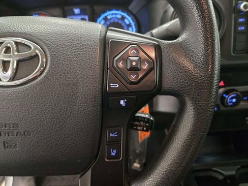 Used 2019 Toyota Tacoma SR image 18