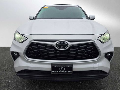 Used 2023 Toyota Highlander XLE FWD image 8