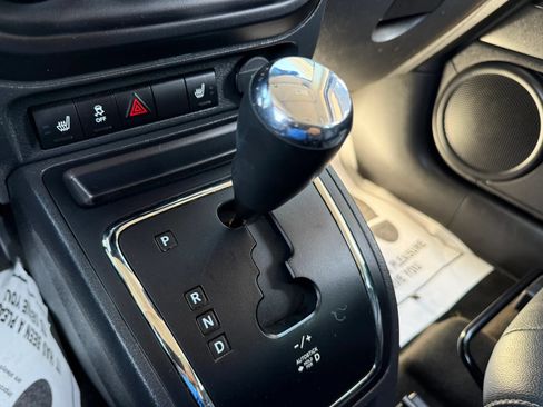 Used 2015 Jeep Patriot High Altitude FWD image 12