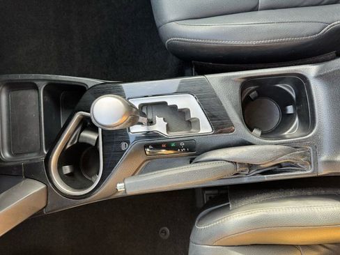 Used 2017 Toyota RAV4 Limited image 24