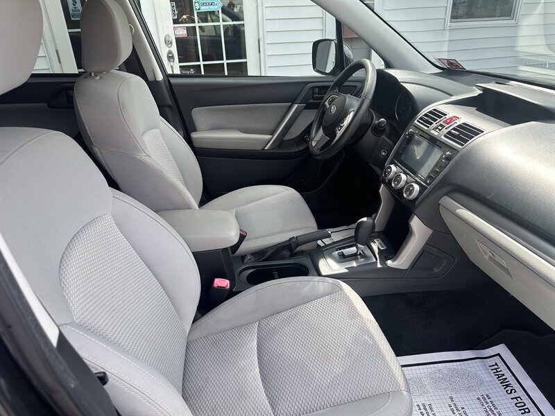 Used 2017 Subaru Forester 2.5i Premium w/ All-Weather Package AWD/4WD image 14