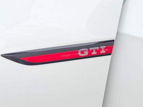 Used 2023 Volkswagen GTI Autobahn image 29