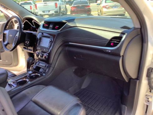 Used 2015 Chevrolet Traverse LTZ AWD/4WD image 45