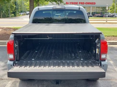 Used 2019 Toyota Tacoma TRD Off-Road w/ Technology Package AWD/4WD image 33