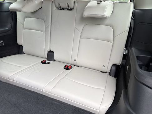 Used 2022 Nissan Pathfinder SL w/ Cargo Package AWD/4WD image 27