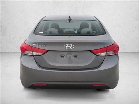 Used 2013 Hyundai Elantra GLS w/ Preferred Pkg FWD image 6