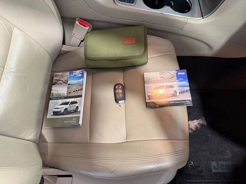 Used 2015 Jeep Grand Cherokee Limited AWD/4WD image 33