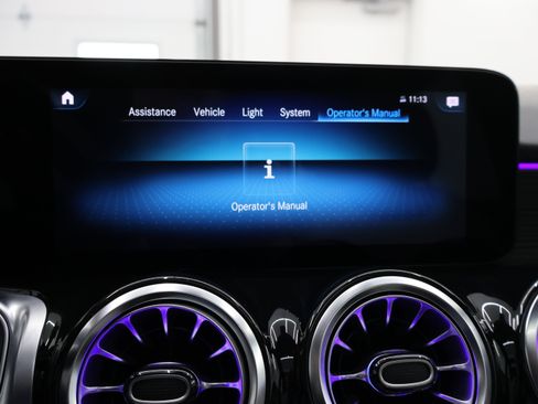 Used 2022 Mercedes-Benz GLB 35 AMG 4MATIC image 79