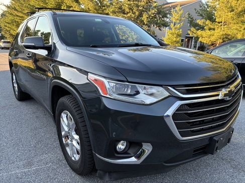 Used 2019 Chevrolet Traverse LT AWD/4WD image 3