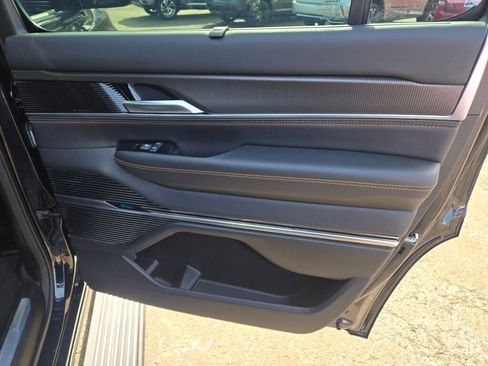 Used 2025 Jeep Grand Wagoneer Series III w/ Quick Order Packagew 28T image 8