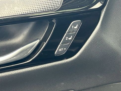Used 2025 Honda CR-V EX-L image 17