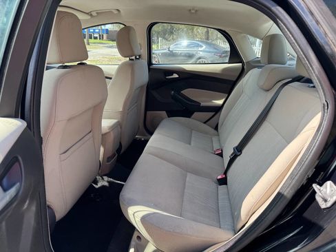 Used 2016 Ford Focus SE image 12