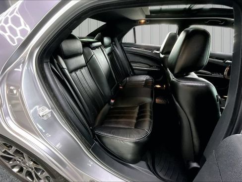 Used 2018 Chrysler 300 S AWD/4WD image 26