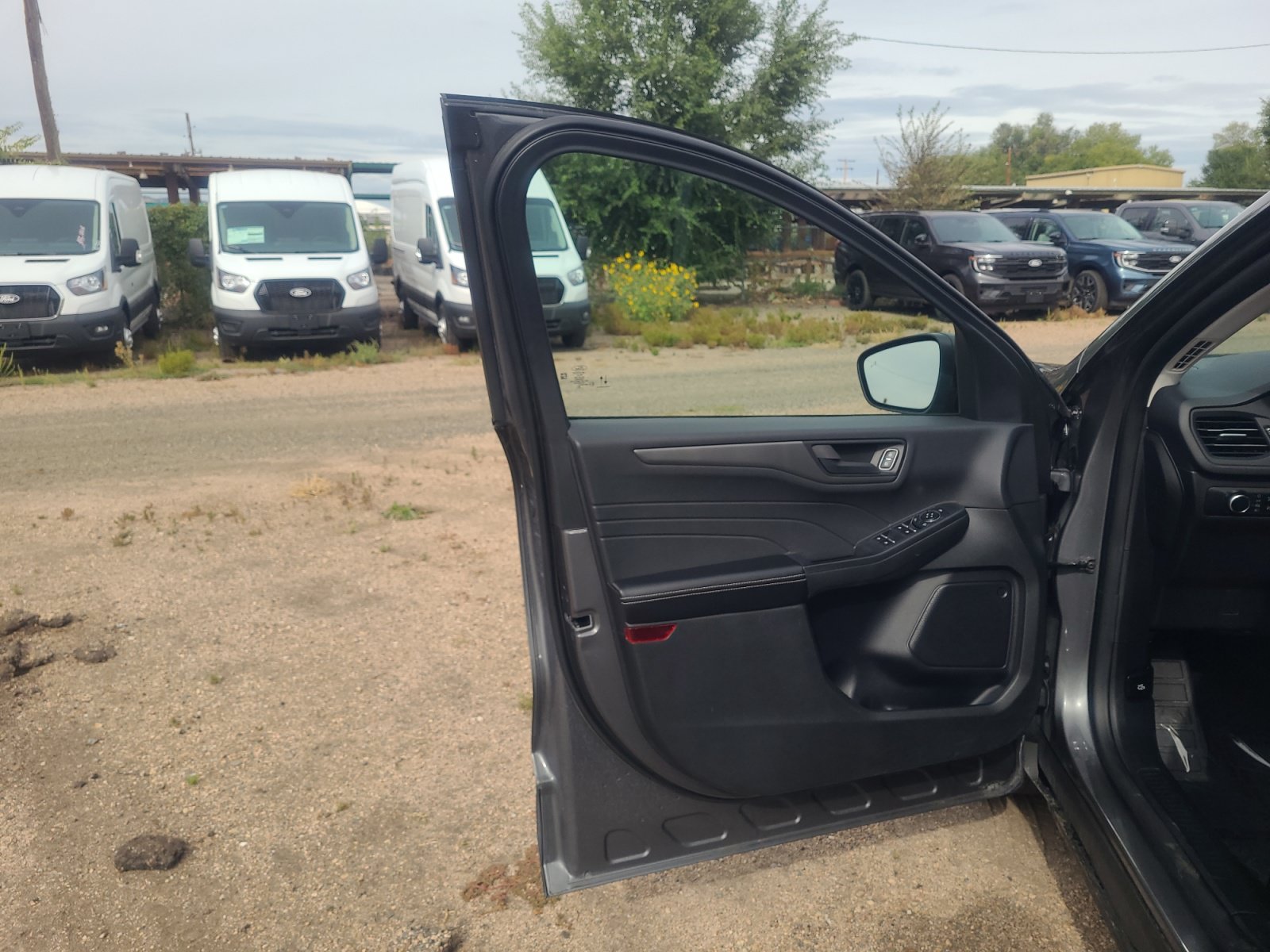 Used 2025 Ford Escape Active AWD/4WD image 13