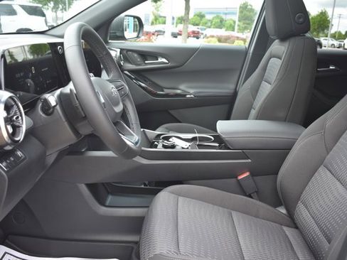 New 2026 Chevrolet Equinox LT FWD image 13