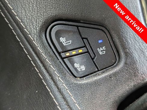 Used 2015 Chevrolet Suburban LTZ image 24