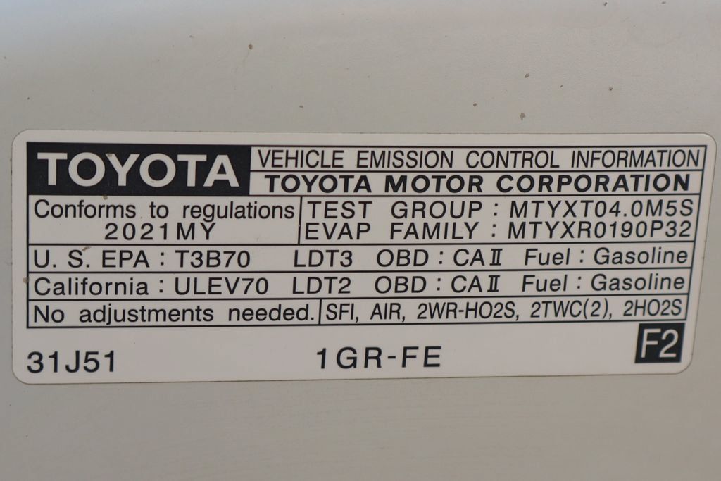 Used 2021 Toyota 4Runner SR5 AWD/4WD image 14