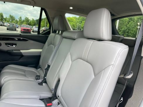 Certified 2025 Honda Pilot EX-L image 42